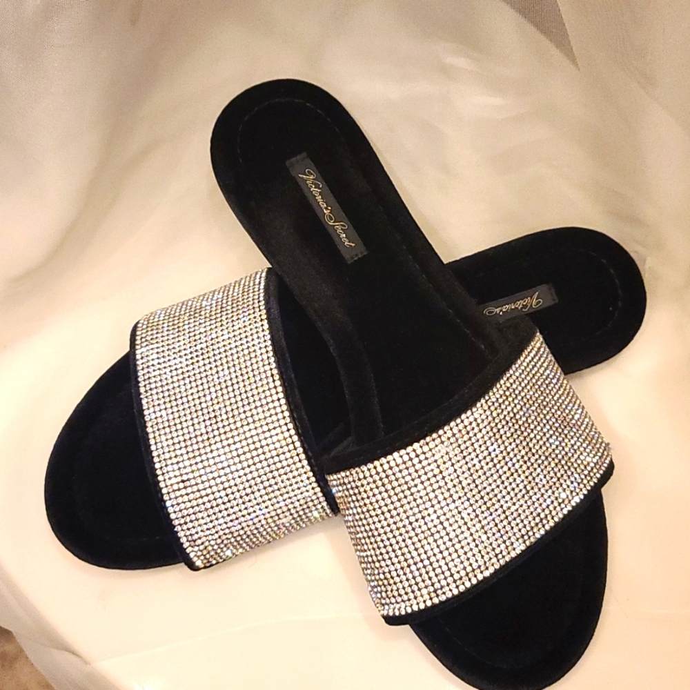 Victoria Secret Slipper/Sandals 🔥